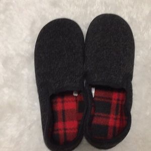 Indoor Slippers - Size 7-8